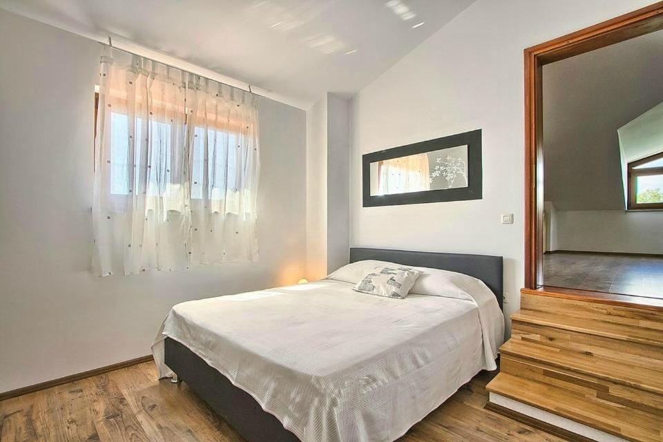 Villa Maggie Šišan Rum bild