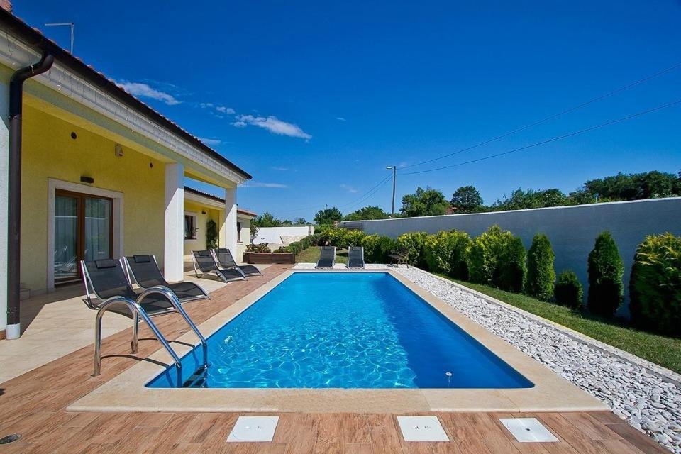 Villa Maggie Šišan Rum bild